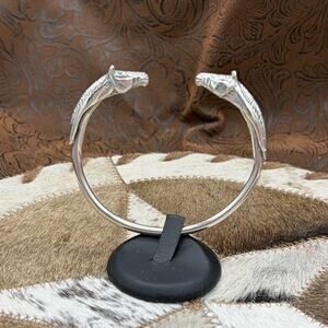 Silver (700) Torque Bangle Detailed Horse Heads Equestrian Women’s Cuff